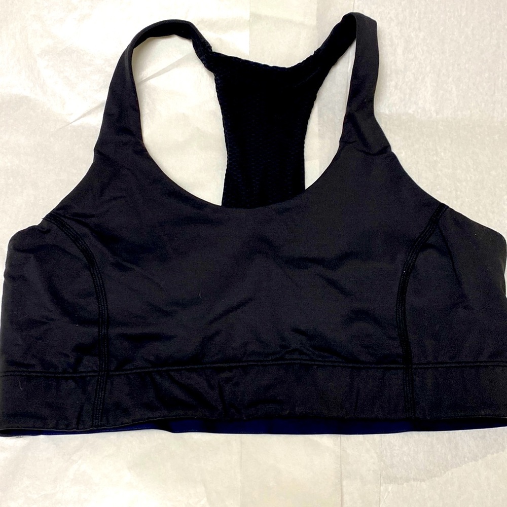 Outdoor Voices sz M Sports Bra black blue spell out logo on back women yoga i2